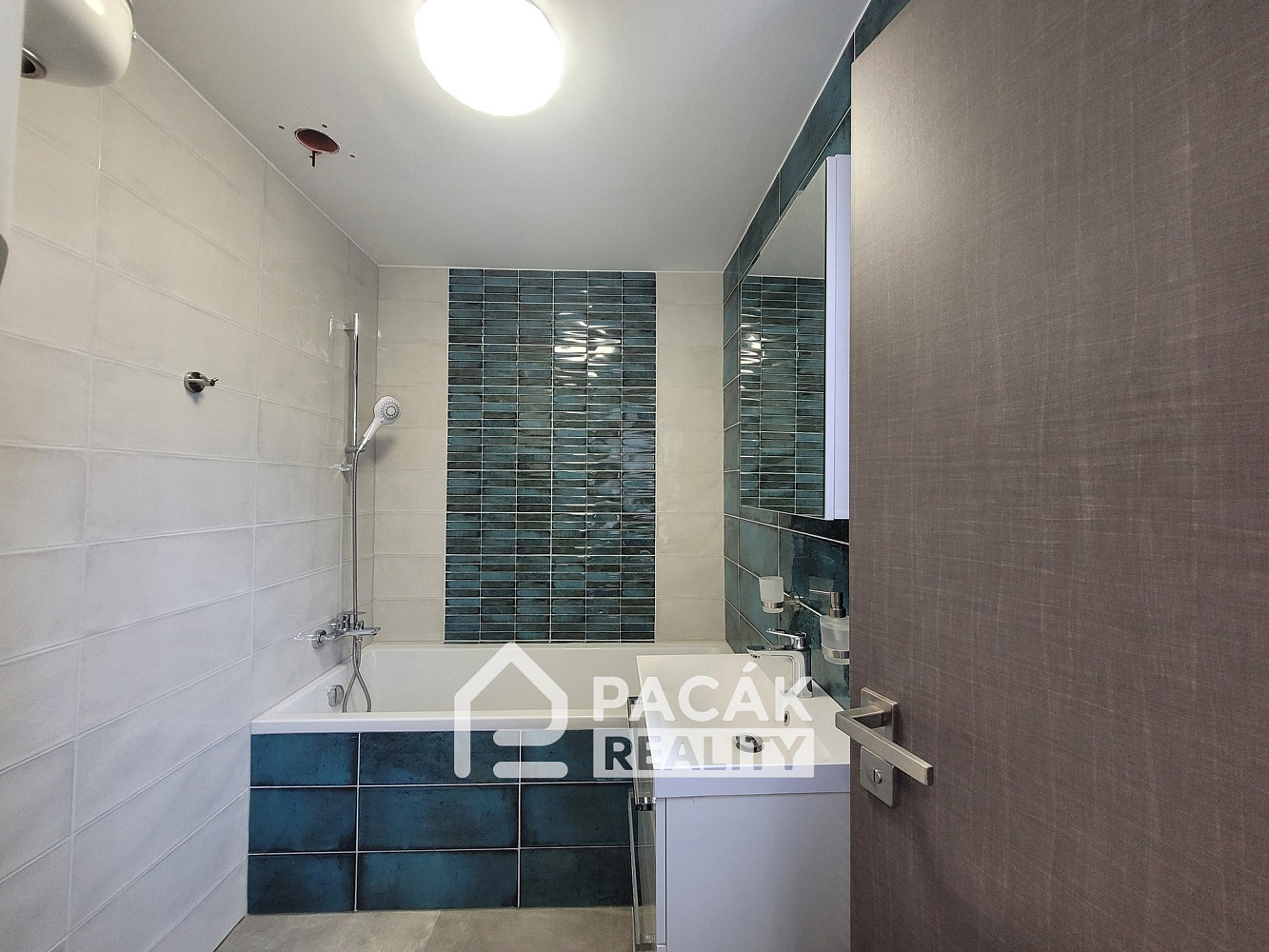 Prodej bytu 2+1 47 m² – fotografie 2