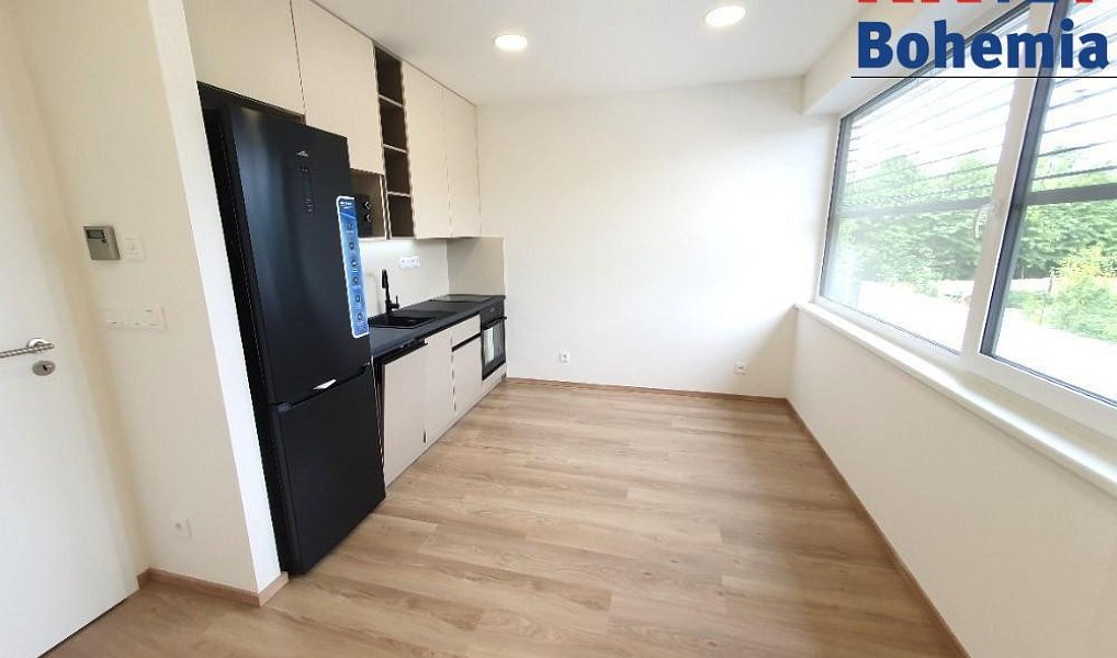 Pronájem bytu 1+kk 23 m², Mladá Boleslav – náhled fotky 3