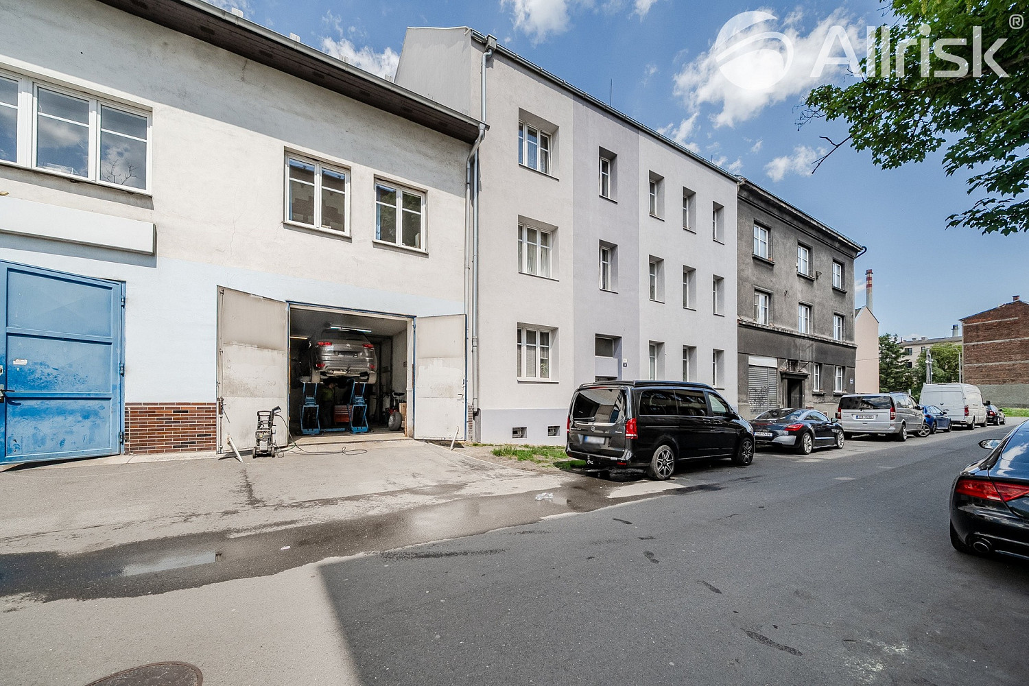 Prodej nájemního domu, činžáku 455 m² – fotografie 2