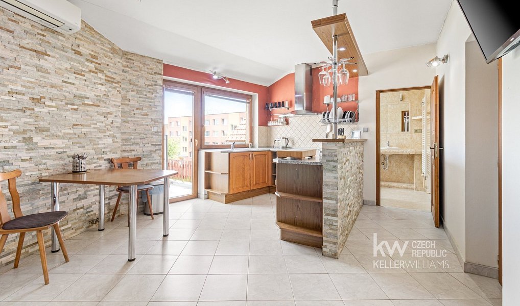 Prodej bytu 4+1 471 m², Nové Strašecí – náhled fotky 5