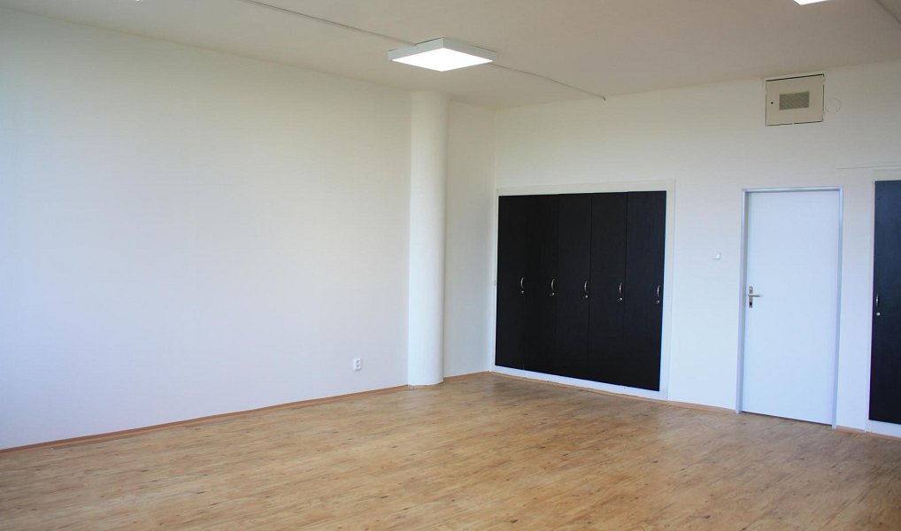 Pronájem kanceláře 45 m², Zlín – náhled fotky 3