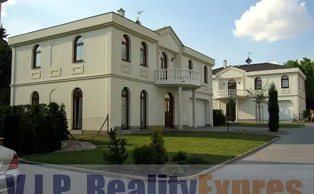 Pronájem domu 270 m² s pozemkem 550 m², Nebušice