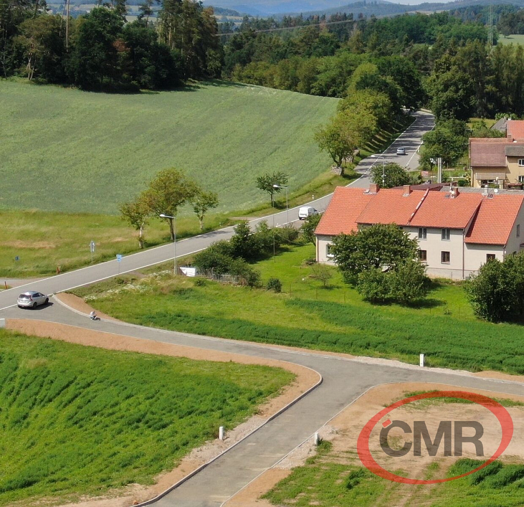 Prodej stavebního pozemku 1 035 m² – fotografie 3
