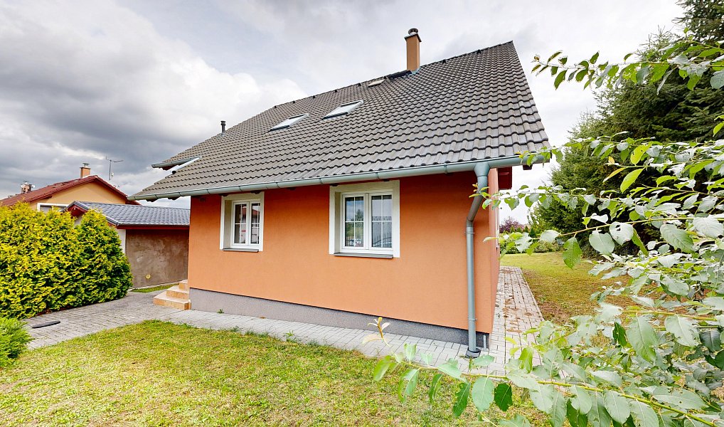 Prodej domu 225 m² s pozemkem 807 m², Bašť – náhled fotky 31