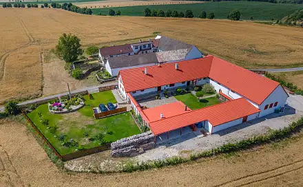 Prodej domu 926 m² s pozemkem 3 061 m², Sedlečko u Soběslavě, okres Tábor