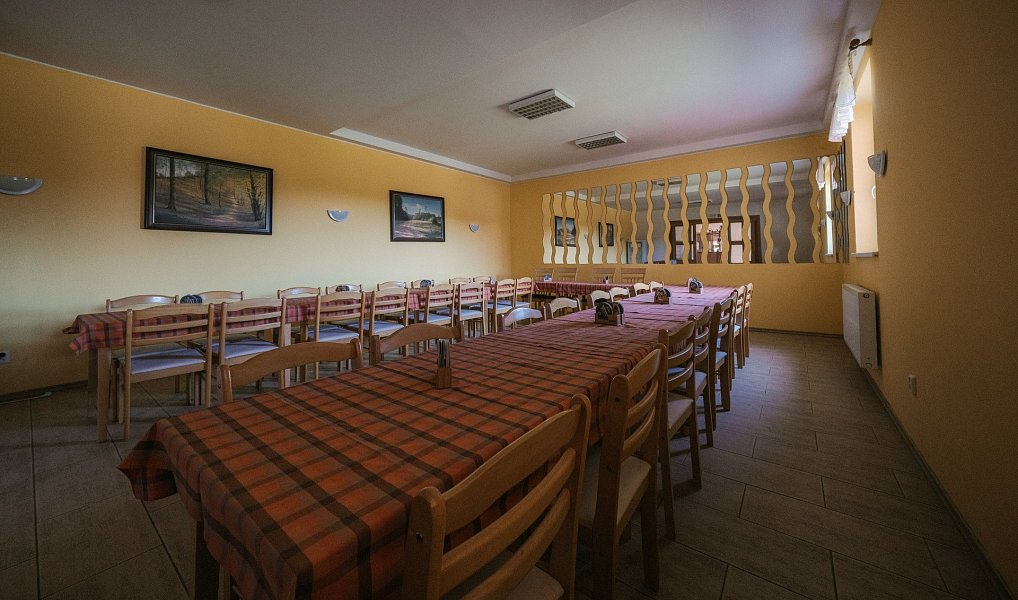 Prodej ubytovacího objektu 280 m², Suchý – náhled fotky 12