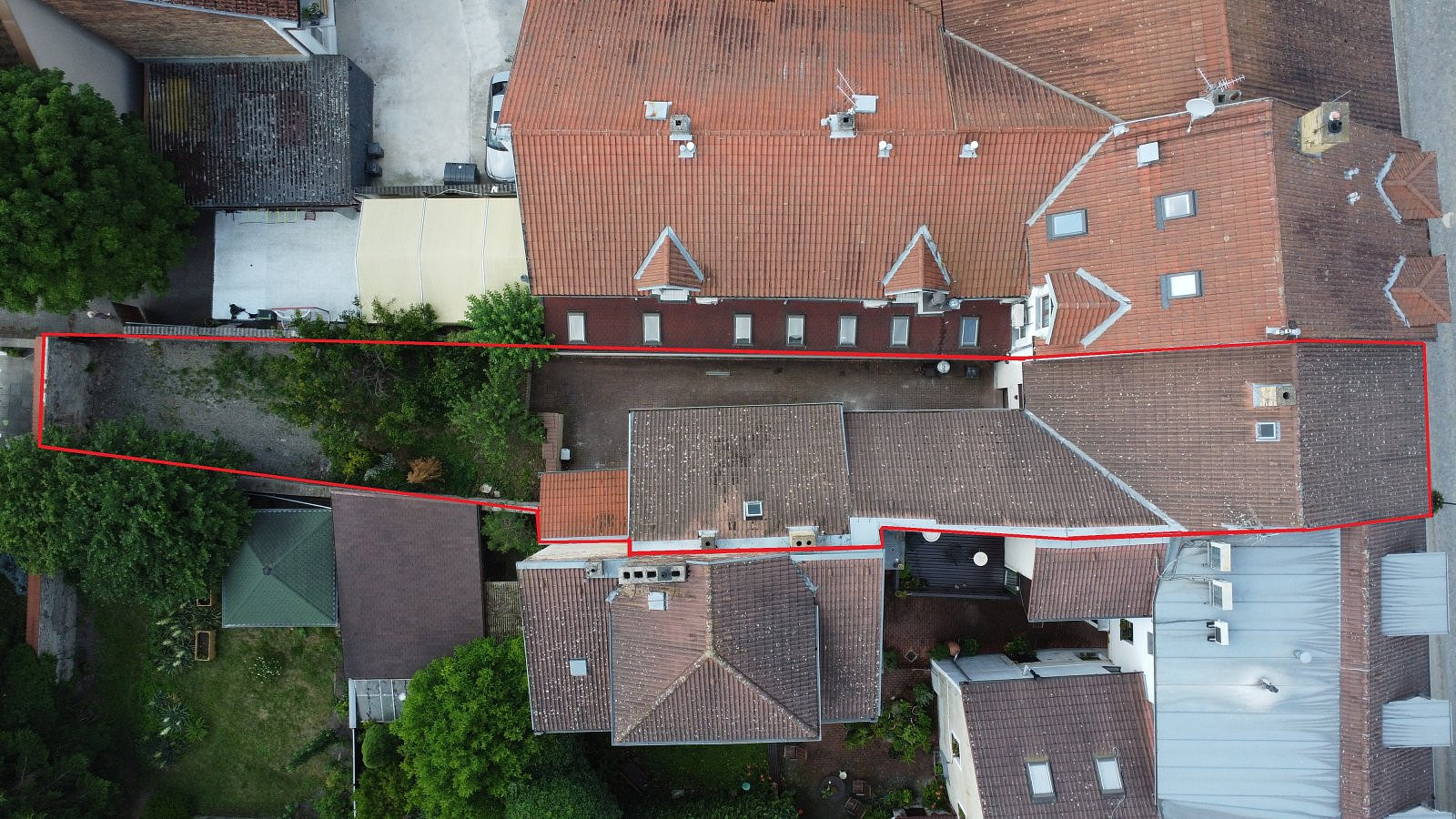 Prodej domu 270 m² s pozemkem 317 m² – fotografie 3