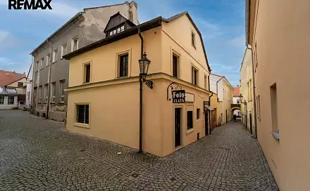 Pronájem obchodních prostor 142 m², Zlatá, Kolín - Kolín I