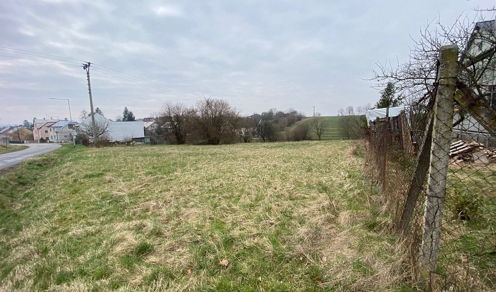 Prodej stavebního pozemku 2 341 m², Tršice – náhled fotky 2