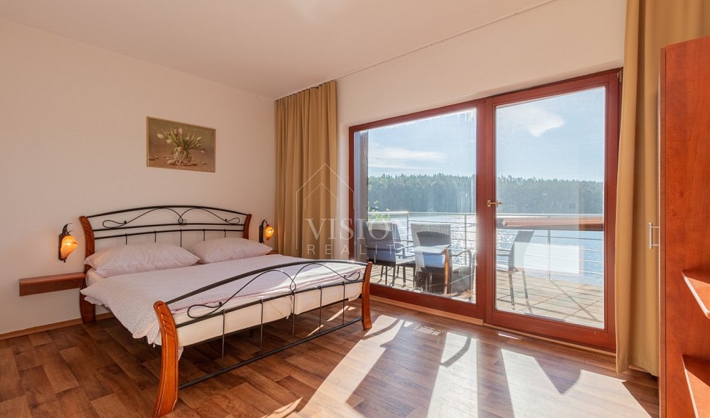 Prodej ubytovacího objektu 300 m², Blažejov – náhled fotky 16