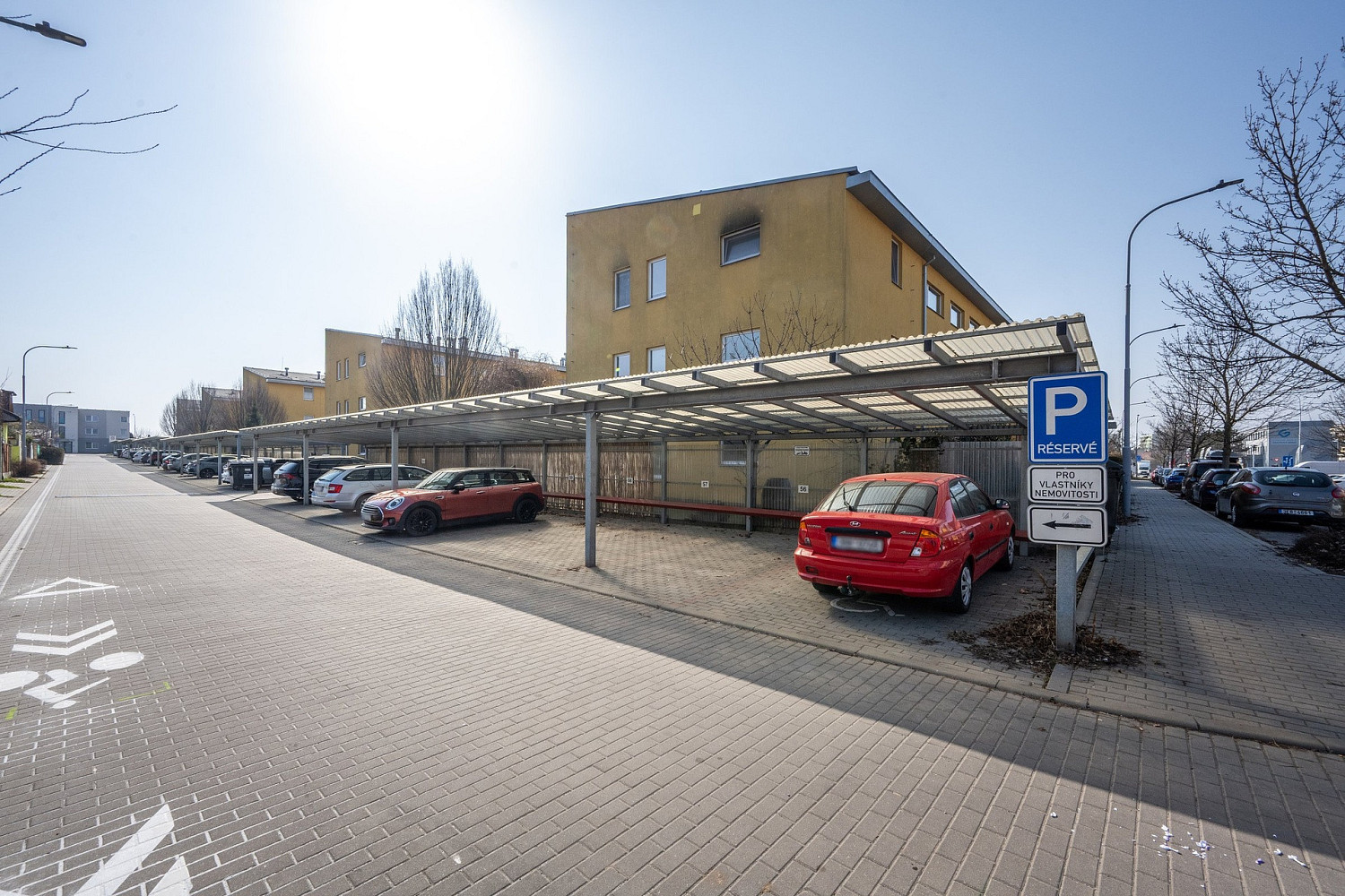 Pronájem venkovního stání 12 m2, brno