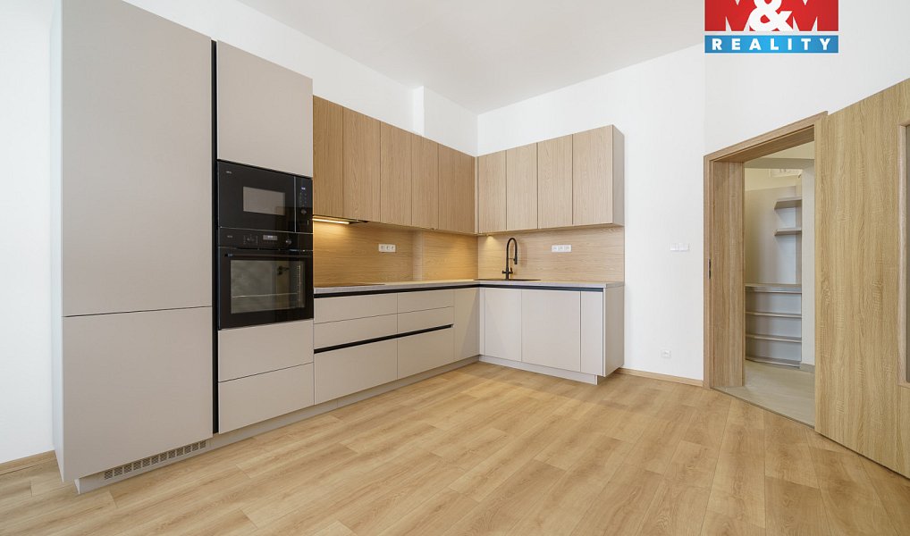 Prodej bytu 3+kk 72 m², Karlovy Vary – náhled fotky 2