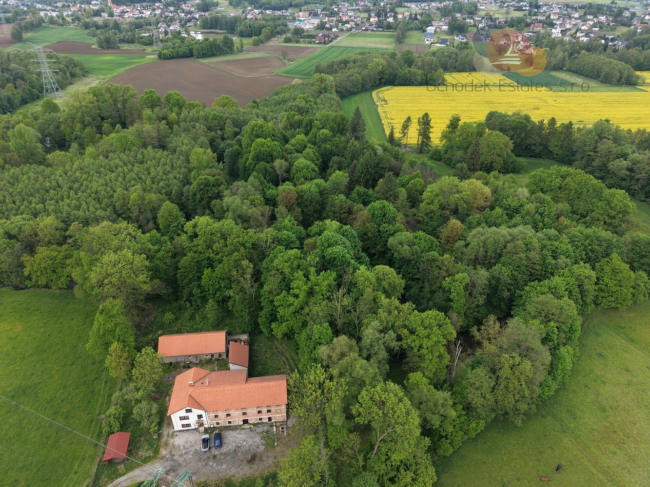 Prodej domu 993 m² s pozemkem 12 976 m²