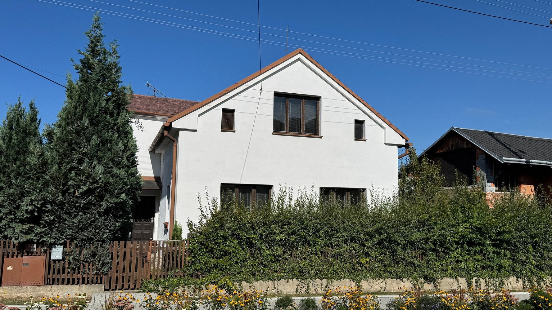 Prodej domu 320 m² s pozemkem 400 m² – fotografie 2