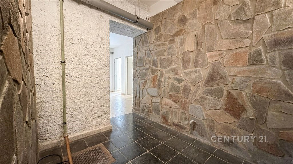 Pronájem obchodních prostor 140 m² — photo 4