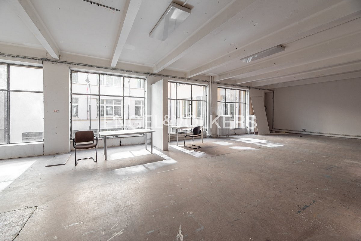 Pronájem obchodních prostor 217 m² – pohled 3