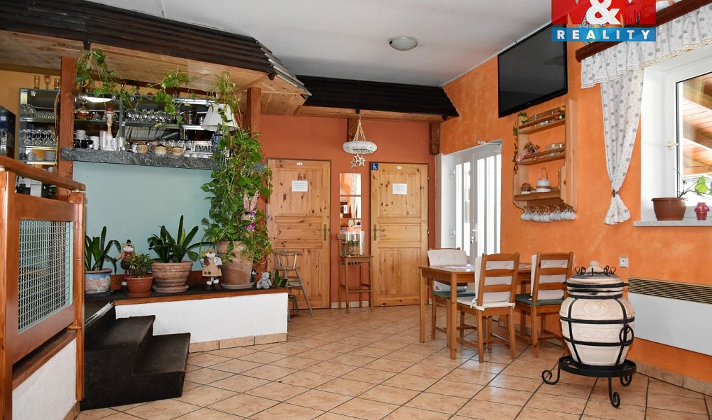 Prodej restaurace 530 m², Hukvaldy – náhled fotky 8