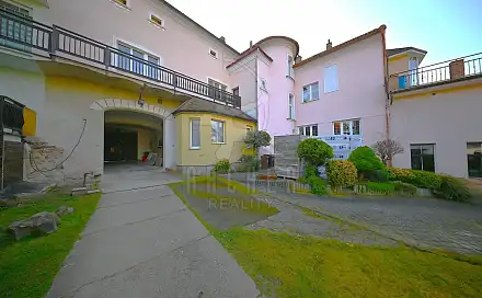 Prodej domu 454 m² s pozemkem 164 m², nám. Komenského, Kostelec nad Labem, okres Mělník