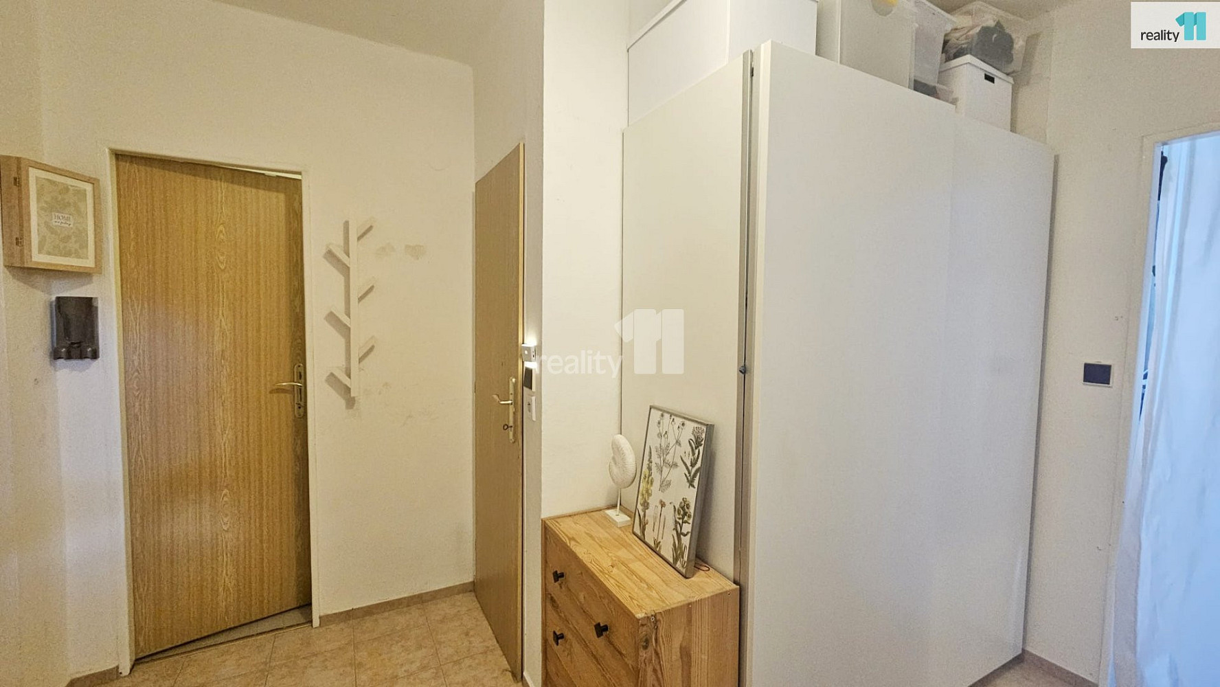 Prodej bytu 1+1 77 m² — photo 4