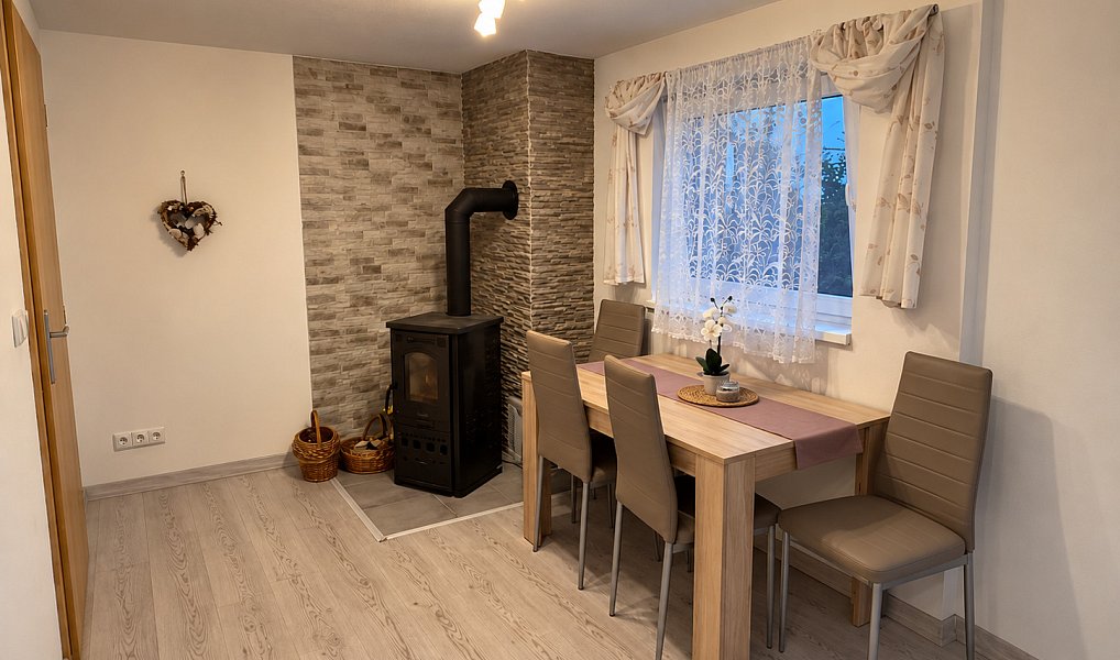 Prodej domu 186 m² s pozemkem 788 m², Ledenice – náhled fotky 11