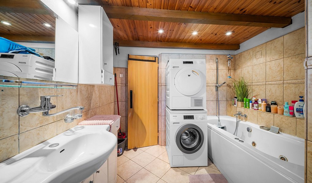 Prodej ubytovacího objektu 1 644 m², Krásná Hora – náhled fotky 14