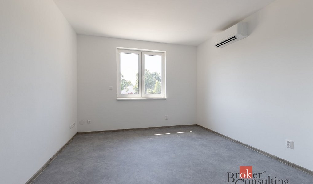 Prodej domu 100 m² s pozemkem 699 m², Miroslav – náhled fotky 8