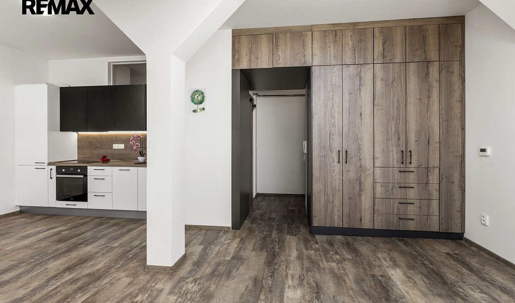 Prodej bytu 1+kk 43 m², Pardubice – náhled fotky 4