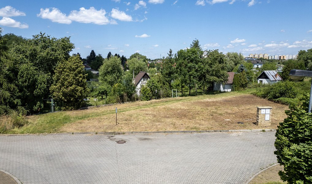 Prodej stavebního pozemku 695 m², Praha – náhled fotky 16