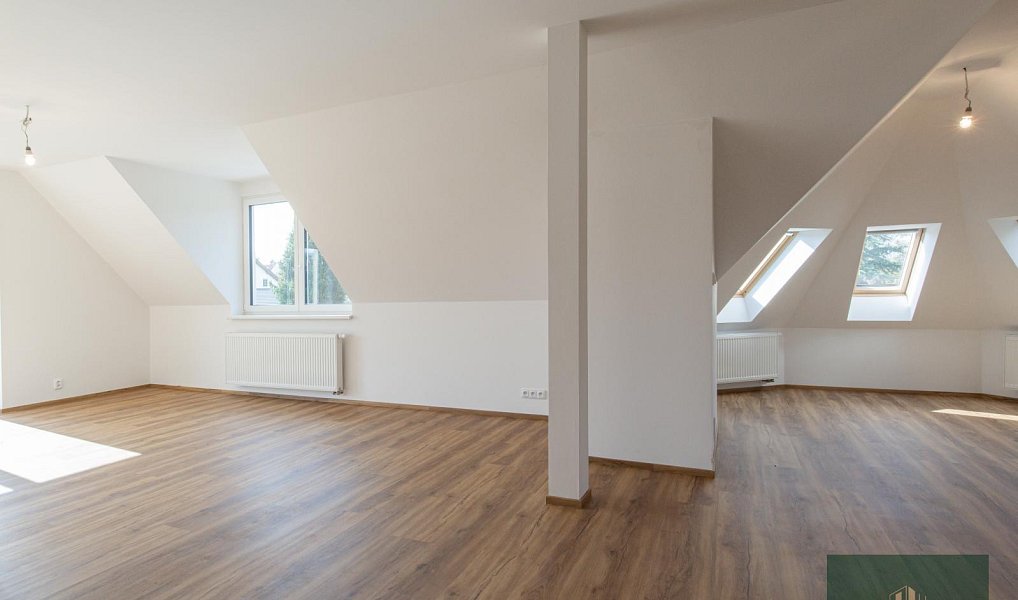 Prodej domu 240 m² s pozemkem 1 011 m², Rokycany – náhled fotky 20