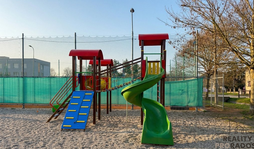 Prodej domu 200 m² s pozemkem 1 688 m², Plzeň – náhled fotky 33
