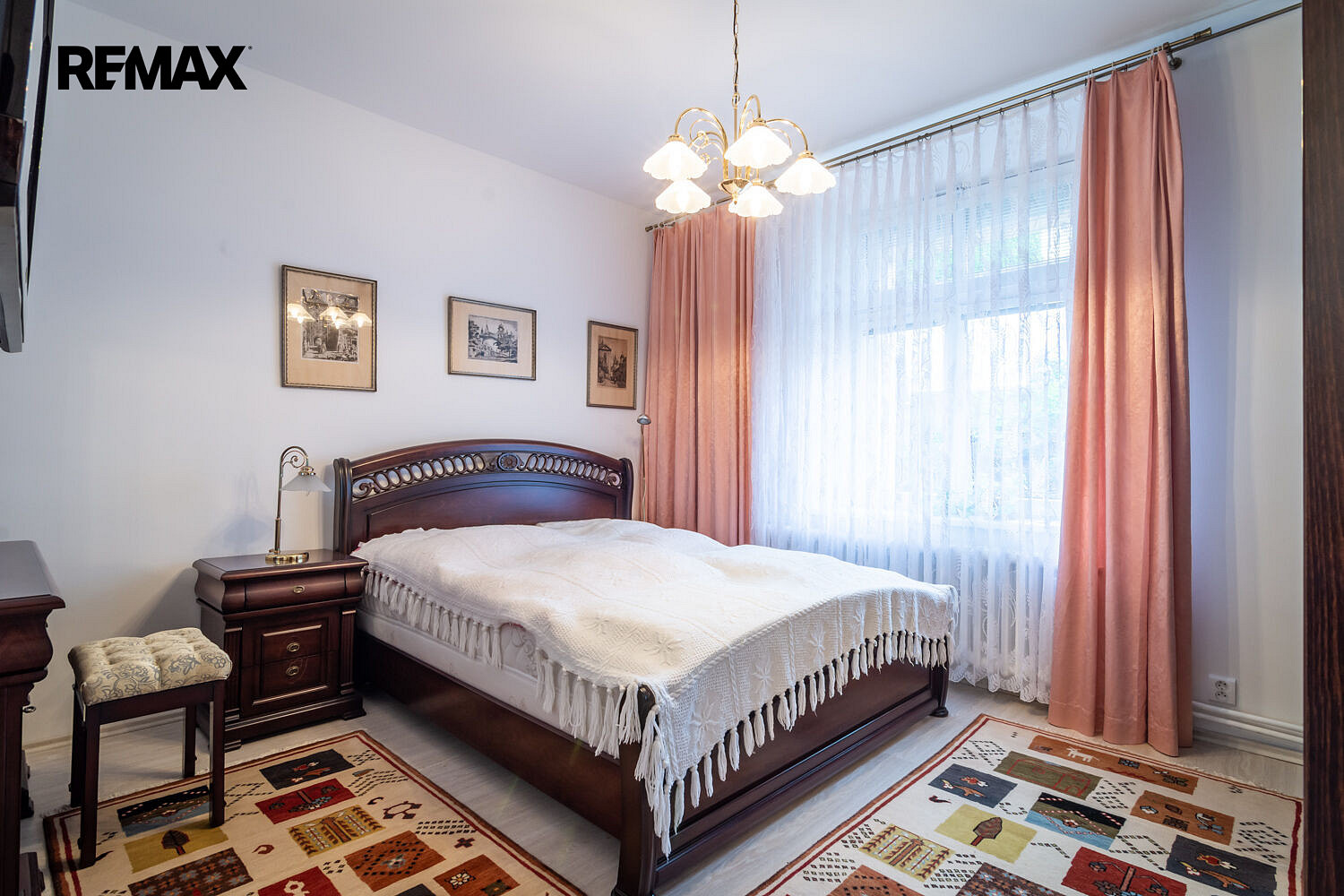 Prodej domu 352 m² s pozemkem 1 580 m² – fotografie 3