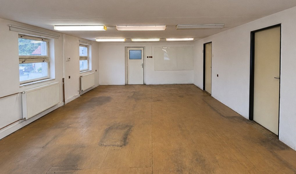 Pronájem skladovacích prostor 105 m², Moravany – náhled fotky 3