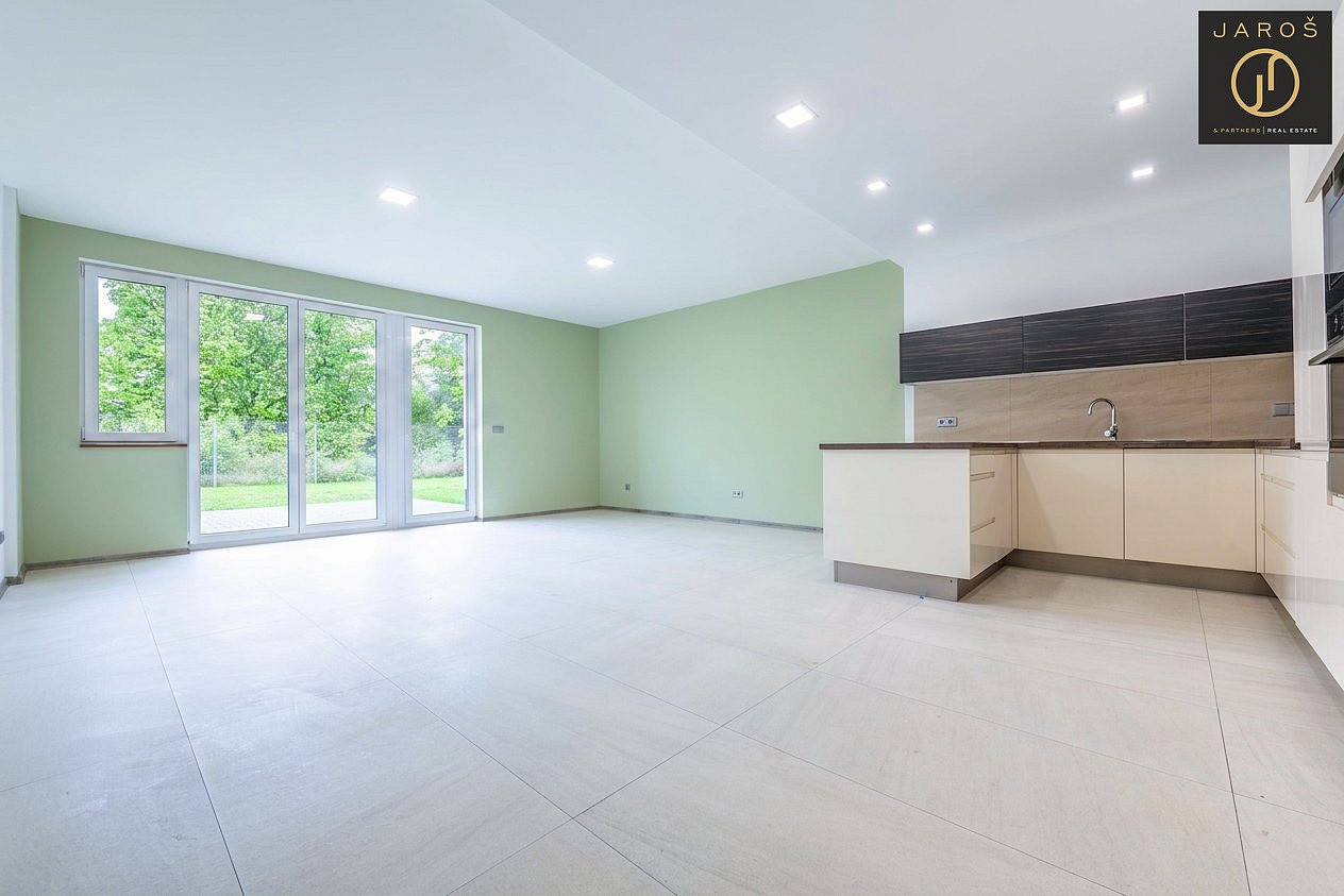 Prodej domu 178 m² s pozemkem 295 m²