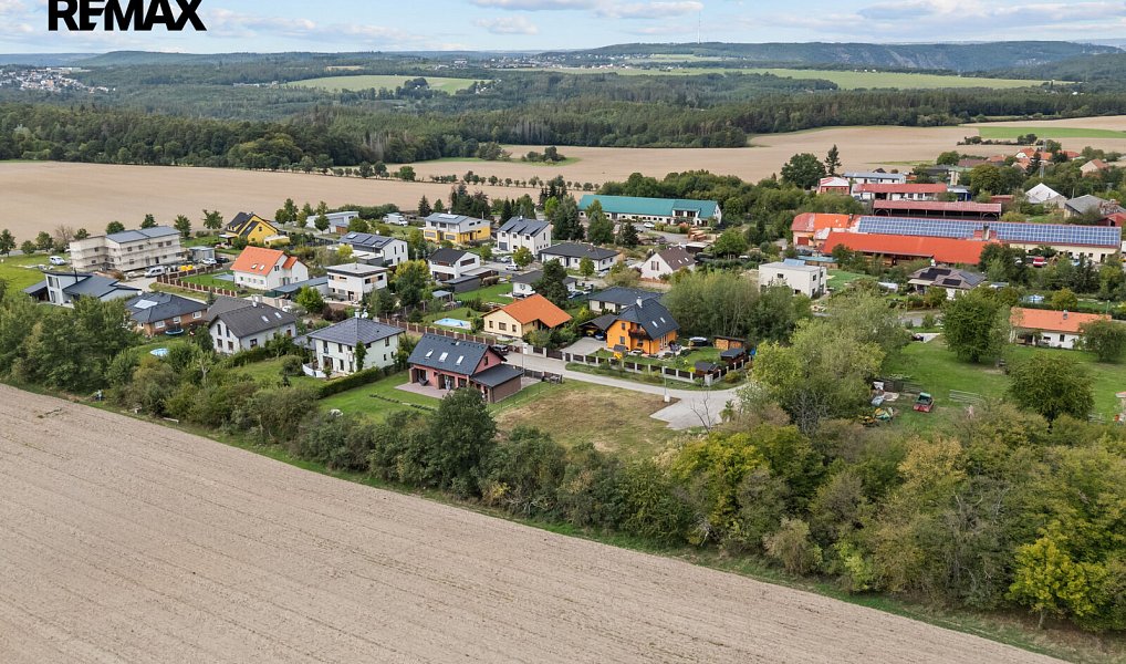 Prodej pozemku, 887 m², Praha-západ, Davle