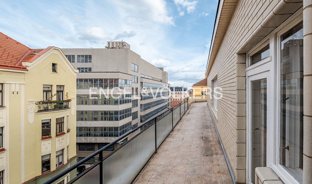 Pronájem bytu 3+1 95 m², Praha – náhled fotky 3