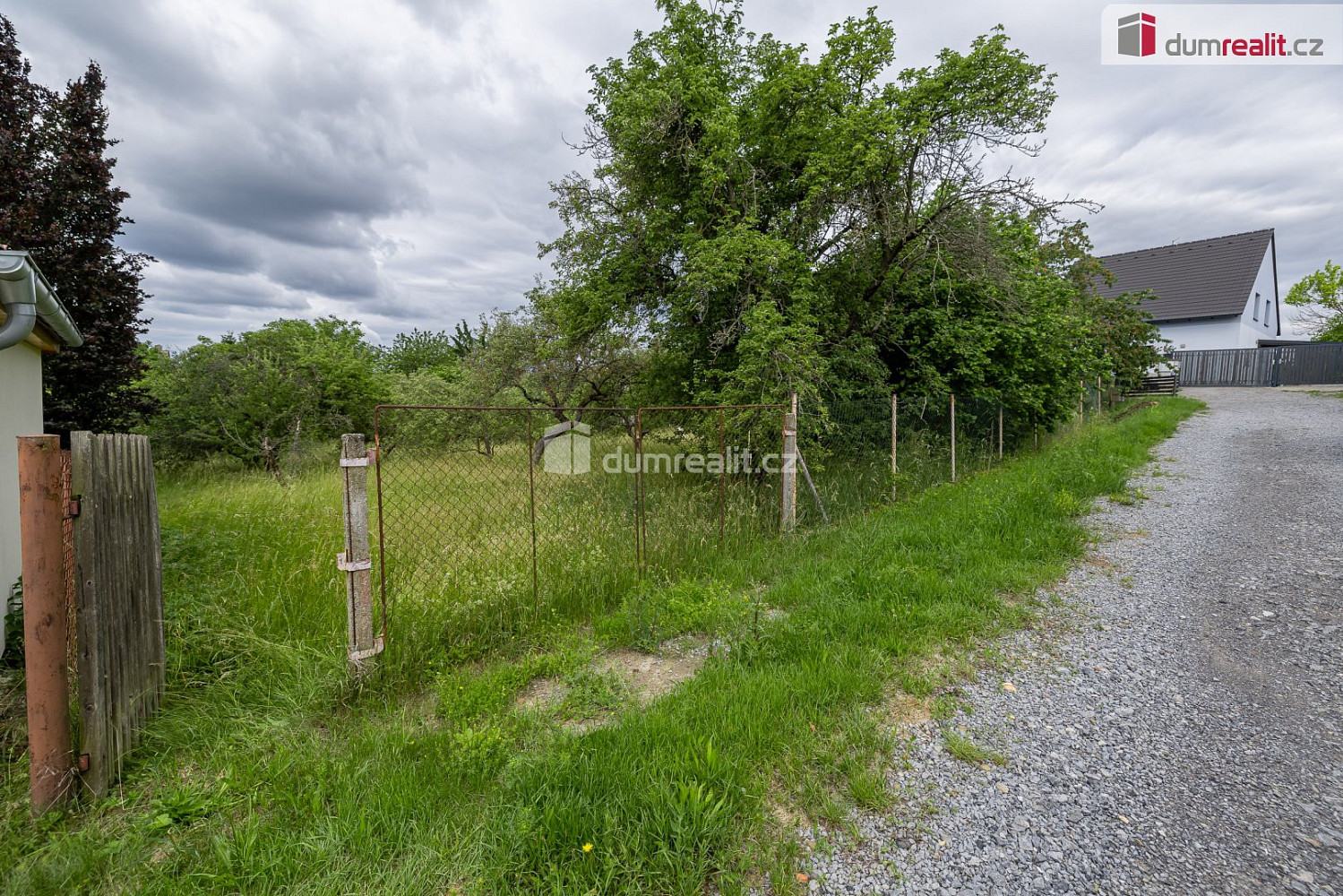 Prodej stavebního pozemku 1 835 m² — photo 2