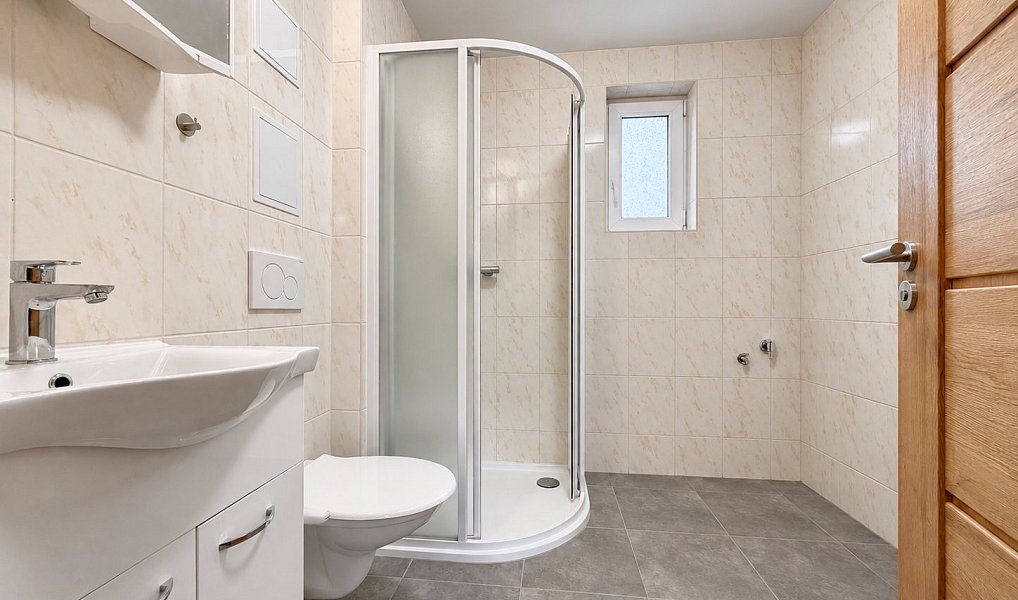 Pronájem bytu 2+1 54 m², Nová Ves – náhled fotky 10