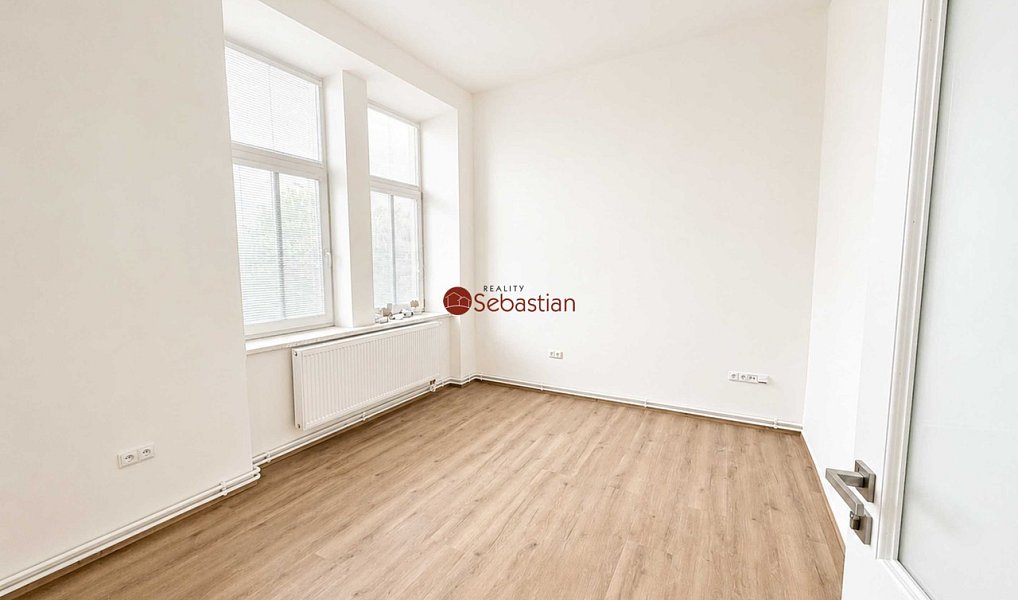 Pronájem kanceláře 106 m², Pardubice – náhled fotky 7
