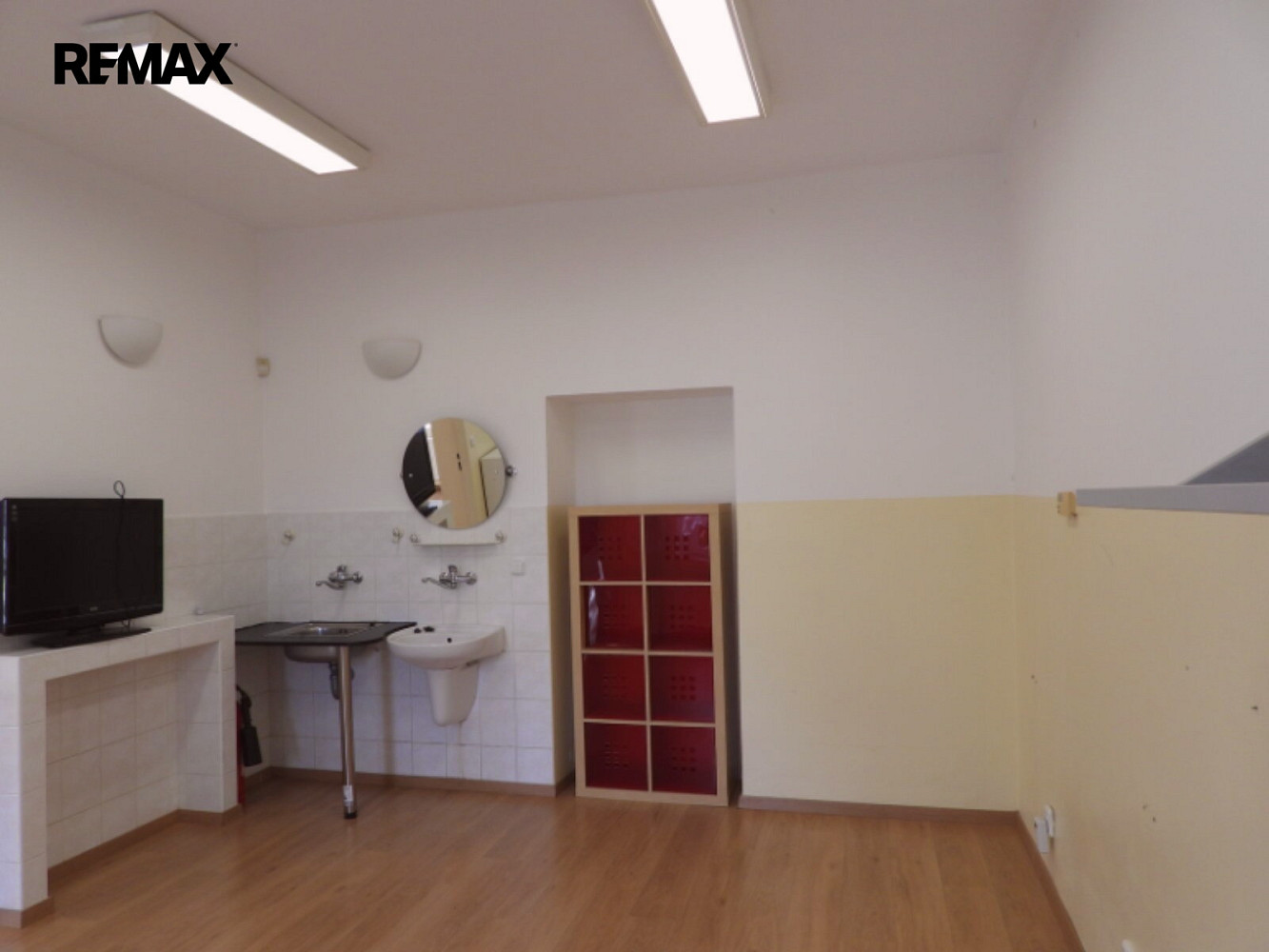 Pronájem komerčního objektu (jiného typu) 44 m² – fotografie 5