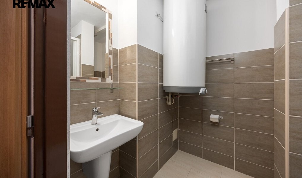 Prodej ubytovacího objektu 435 m², Hřensko – náhled fotky 35