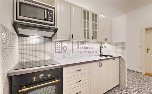 Pronájem bytu 2+1 71 m², nám. Míru, Jindřichův Hradec - Jindřichův Hradec I