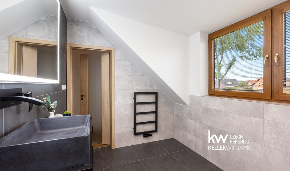 Prodej domu 145 m² s pozemkem 723 m², Zlonín – náhled fotky 26
