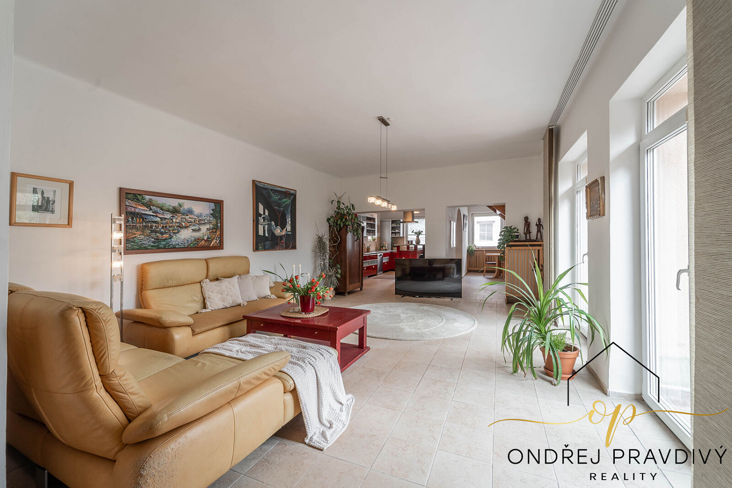 Prodej domu 265 m² s pozemkem 428 m² — photo 2