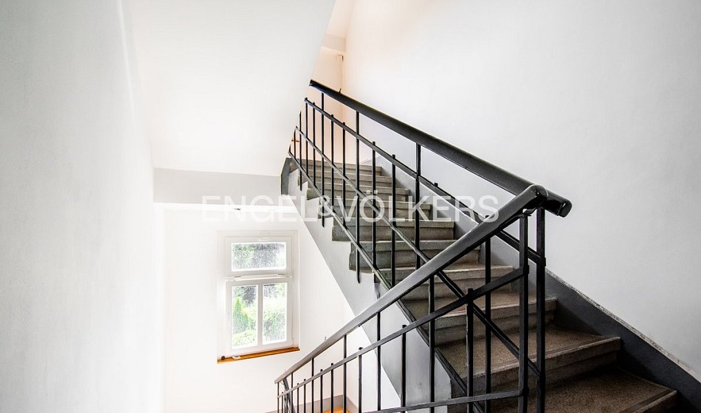 Pronájem domu 360 m² s pozemkem 583 m², Praha – náhled fotky 13
