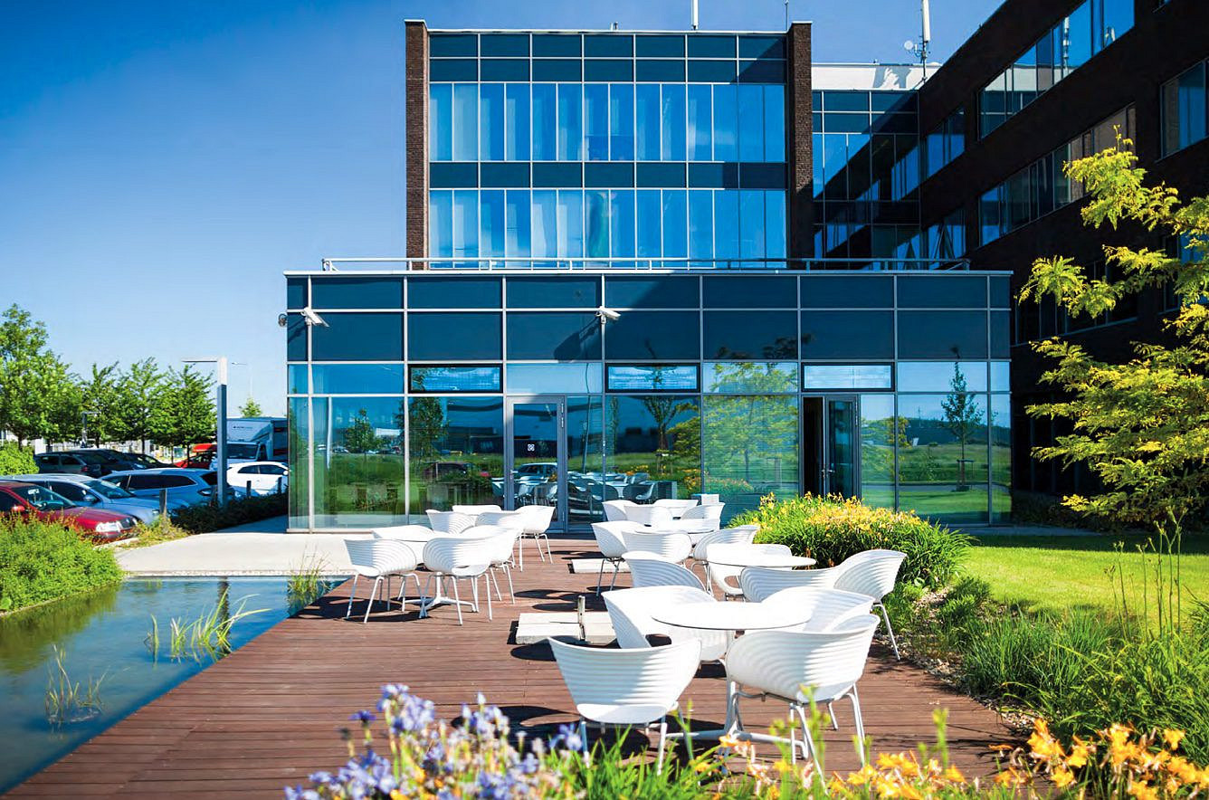 Pronájem kanceláře 346 m² – fotografie 2