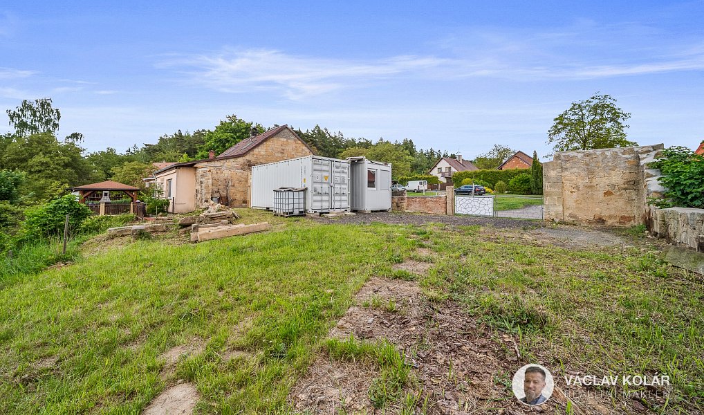 Prodej stavebního pozemku 1 805 m², Hořice – náhled fotky 2