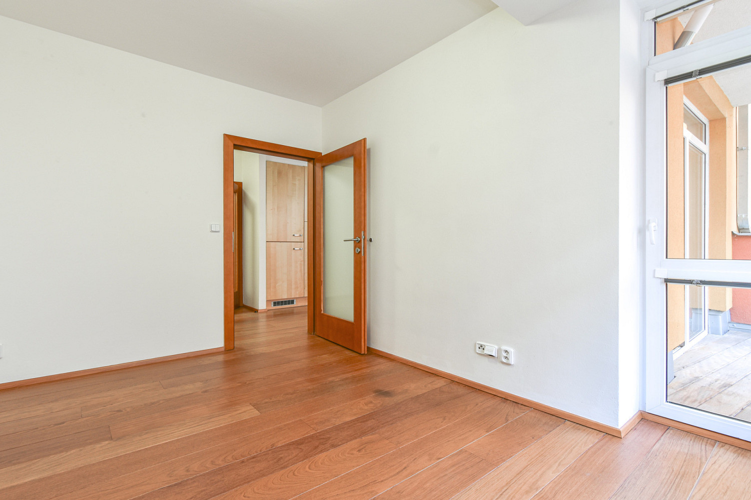 Pronájem bytu 2+kk 48 m² – fotografie 3
