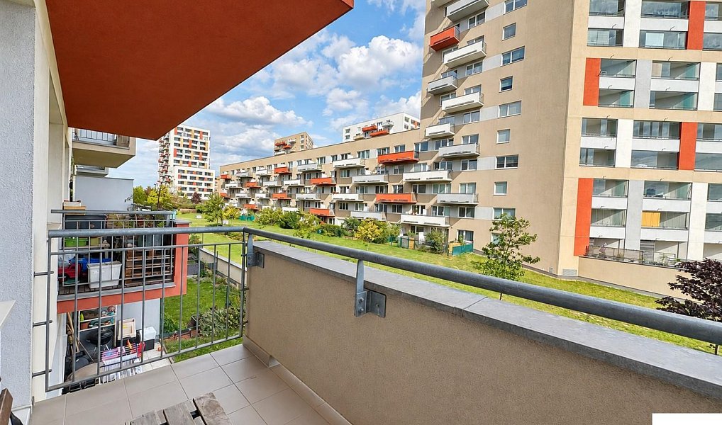 Pronájem bytu 1+kk 35 m², Praha – náhled fotky 14