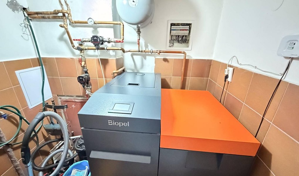 Prodej domu 200 m² s pozemkem 1 124 m², Klíny – náhled fotky 7