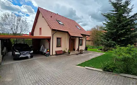 Prodej domu 115 m² s pozemkem 802 m², Tismice, okres Kolín